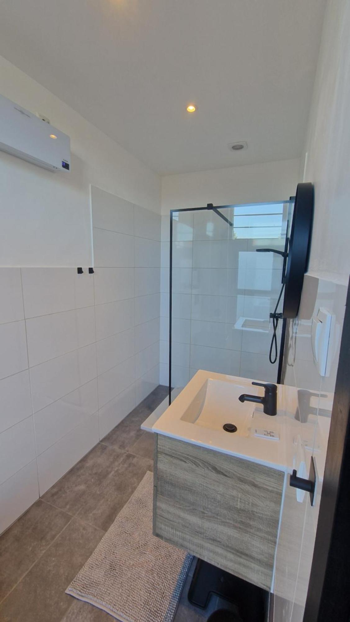 Suite 21 헤를렌 외부 사진